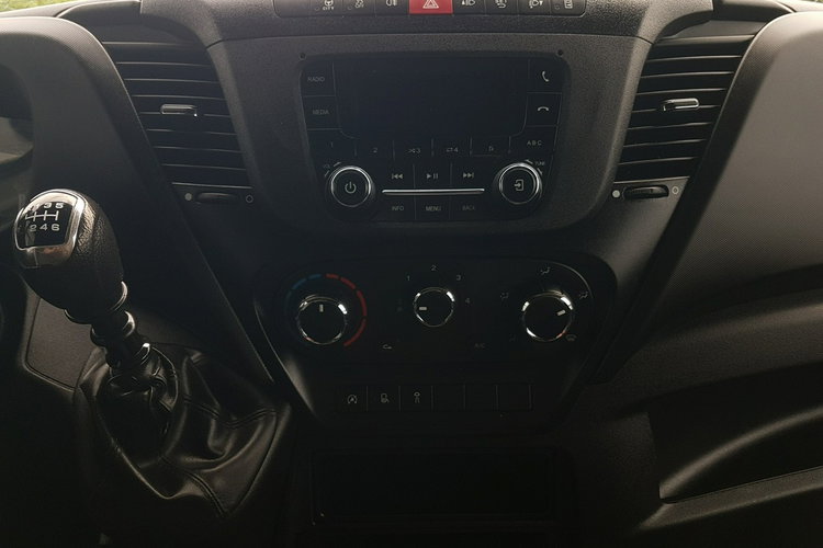 Iveco Daily KONTENER NISKOPODŁOGOWY 4.43x2.23x2.42 SKLEP BAR FOODTRUCK KAMPER AC zdjęcie 10