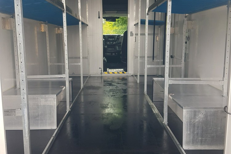 Iveco Daily KONTENER NISKOPODŁOGOWY 4.43x2.23x2.42 SKLEP BAR FOODTRUCK KAMPER AC zdjęcie 17