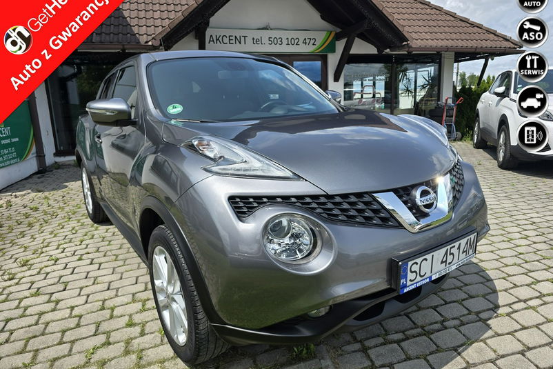 samochód osobowy Nissan zdjęcie 1