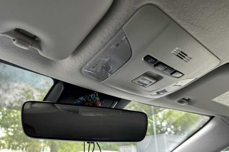 Toyota Corolla 1.8 HYBRID 122KM COMFORT STYLE TECH, salon Polska, gwarancja zdjęcie 26