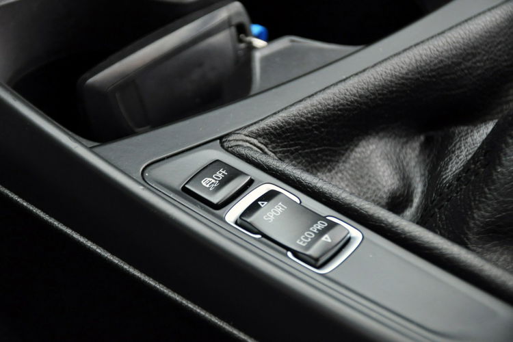 120 2.0d(184KM) Lift Bi-Xenon Led Skóry Parktronik I Wł Alu18"ASO BMW zdjęcie 37