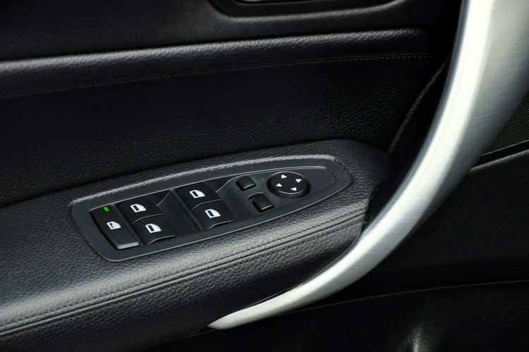 120 2.0d(184KM) Lift Bi-Xenon Led Skóry Parktronik I Wł Alu18"ASO BMW zdjęcie 38