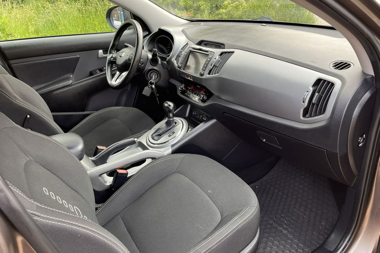 Kia Sportage 2.0 Automat Kamera Grzane Fotele Alu Ks Serw Stan BDB Bezwypadk Opłaco zdjęcie 23