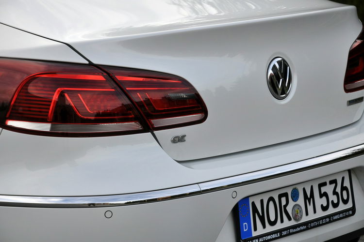 Volkswagen CC 2.0TDI(140KM) Radar Xenon Led Navi Kamera BLS Chrom Welur Masaże Alu17 zdjęcie 16