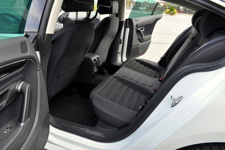 Volkswagen CC 2.0TDI(140KM) Radar Xenon Led Navi Kamera BLS Chrom Welur Masaże Alu17 zdjęcie 20