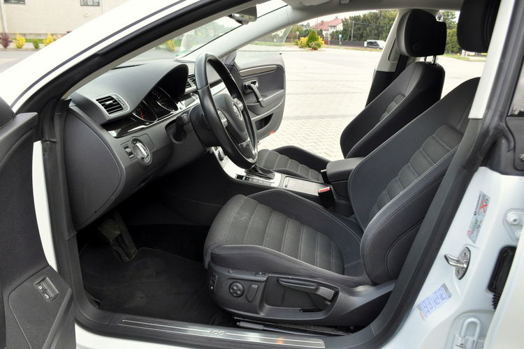Volkswagen CC 2.0TDI(140KM) Radar Xenon Led Navi Kamera BLS Chrom Welur Masaże Alu17 zdjęcie 21