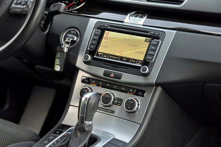 Volkswagen CC 2.0TDI(140KM) Radar Xenon Led Navi Kamera BLS Chrom Welur Masaże Alu17 zdjęcie 27