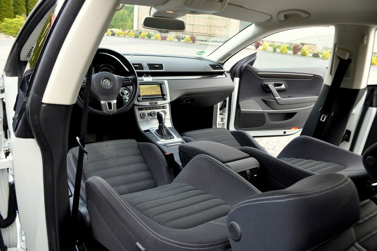 Volkswagen CC 2.0TDI(140KM) Radar Xenon Led Navi Kamera BLS Chrom Welur Masaże Alu17 zdjęcie 28