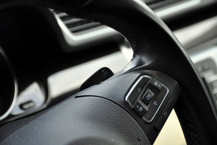 Volkswagen CC 2.0TDI(140KM) Radar Xenon Led Navi Kamera BLS Chrom Welur Masaże Alu17 zdjęcie 36