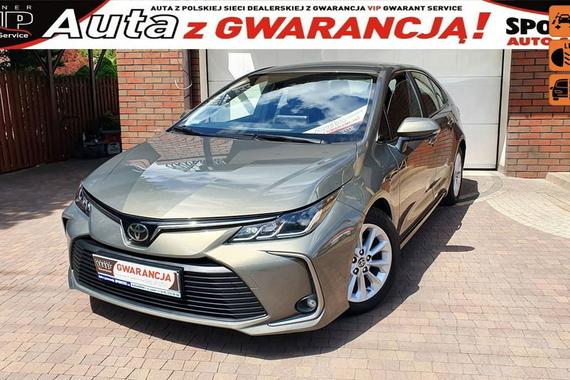 samochód osobowy Toyota zdjęcie 1