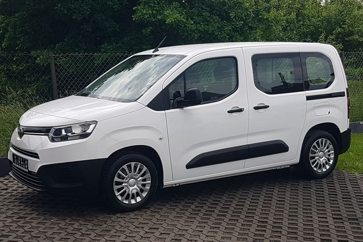 Toyota Proace City Verso 1, 5 D4D KRAJOWY KLIMA TEMPOMAT BERLINGO DOBLO zdjęcie 2