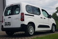 samochód osobowy Toyota zdjęcie 28