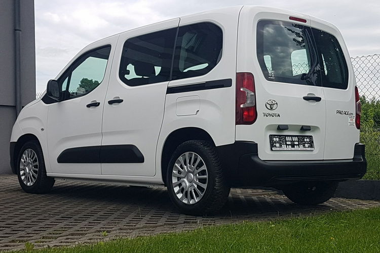 Toyota Proace City Verso 1, 5 D4D KRAJOWY KLIMA TEMPOMAT BERLINGO DOBLO zdjęcie 28