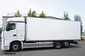 samochód ciężarowy Mercedes zdjęcie 2