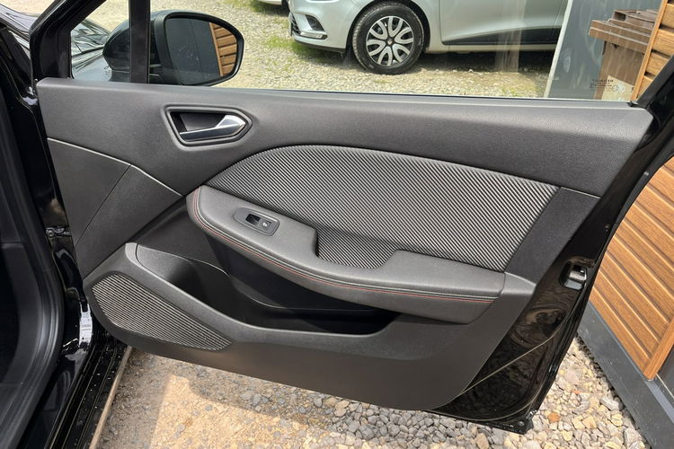 Renault Clio 1.3 131PS "RS LINE" Automat Skóry Navi Tablet ALu Stan BDB Zarejesrowa zdjęcie 24