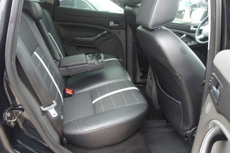 Kuga FORD KUGA zdjęcie 9