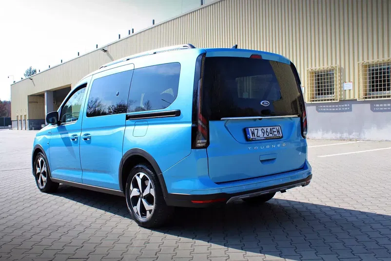 samochód osobowy Ford zdjęcie 1