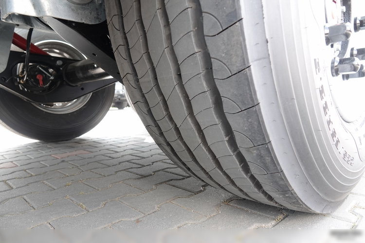 ZASŁAW WYWROTKA 25 m3 / FABRYCZNIE NOWA / OŚ PODNOSZONA /  STALOWA / RYNNA WANNA HP / DOSTĘPNA OD RĘKI zdjęcie 17