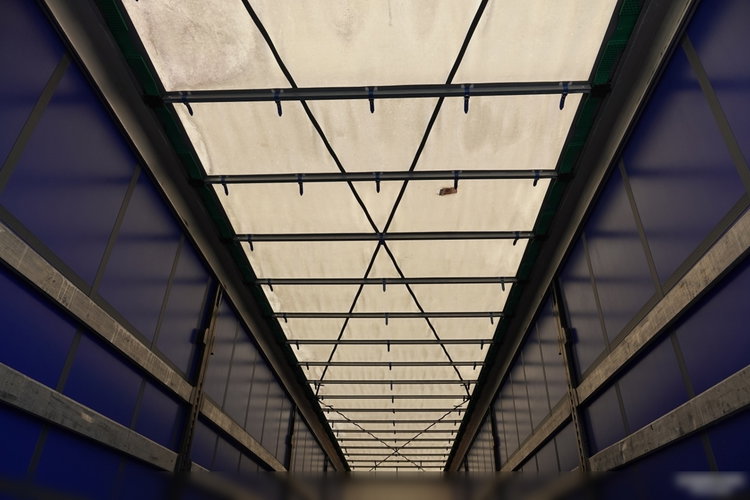 Krone / FIRANKA / STANDARD / OPONY 100% / DACH PODNOSZONY / OŚ PODNOSZONA zdjęcie 18