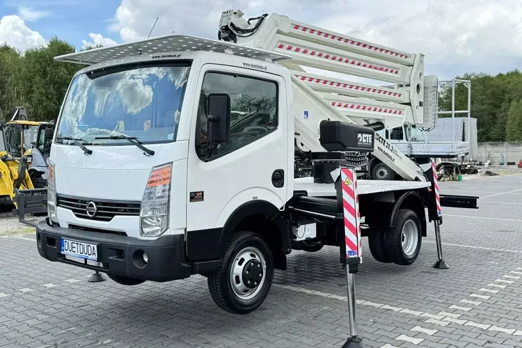 Nissan Cabstar zdjęcie 2