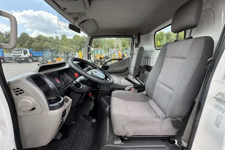 Nissan Cabstar zdjęcie 24