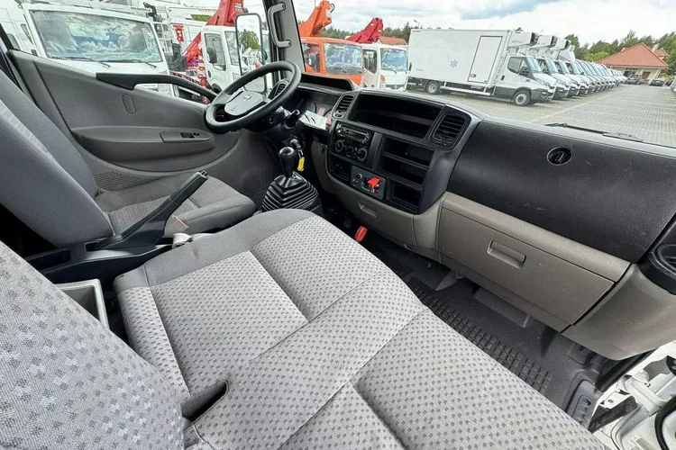 Nissan Cabstar zdjęcie 31