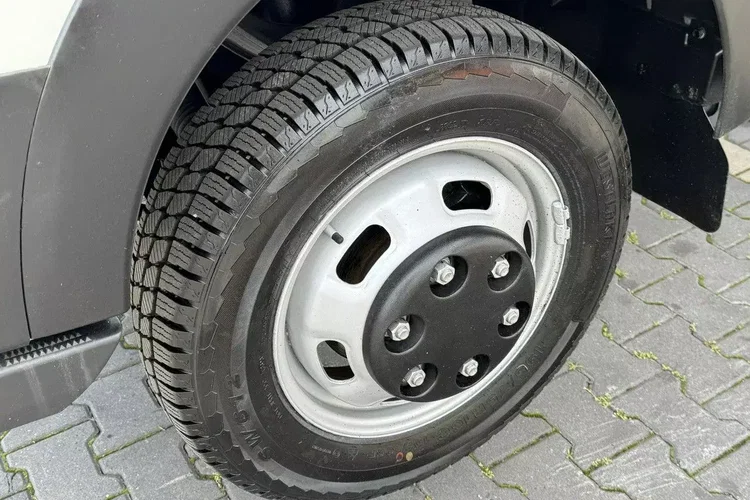 Nissan Cabstar zdjęcie 6