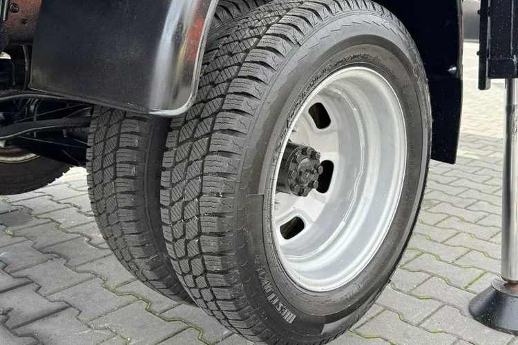 Nissan Cabstar zdjęcie 7