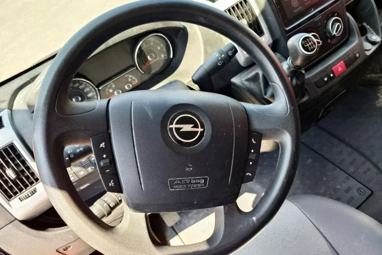 Opel Movano zdjęcie 13