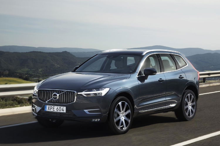 VOLVO XC60 T6 AWD Plug-In Hybrid Inscription aut zdjęcie 2