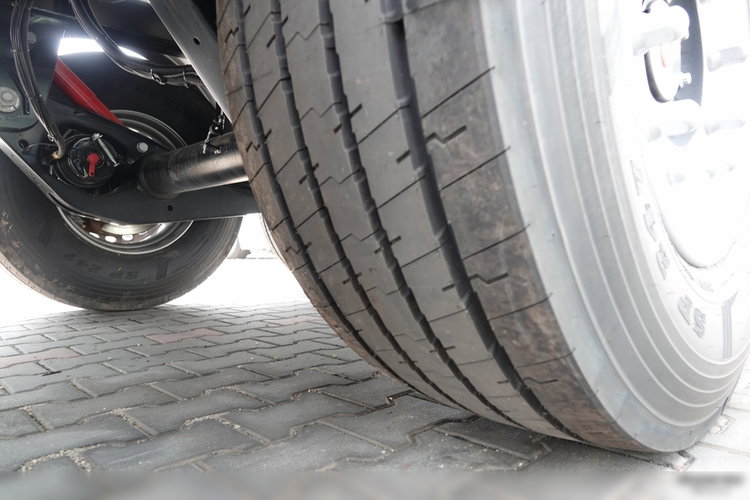 Reisch WYWROTKA 31 m3 / RHKS / PODŁOGA 8MM / FABRYCZNIE NOWA / OŚ PODNOSZONA  / osie SAF / NIEUŻYWANA zdjęcie 16