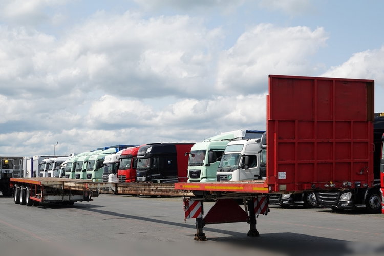 Faymonville / SPZ-3AA  / NACZEPA LAWETA / ROZCIĄGANA / 29 M / ZAWIESZENIE HYDRAULICZNE / OSIE SKRĘTNE  zdjęcie 9