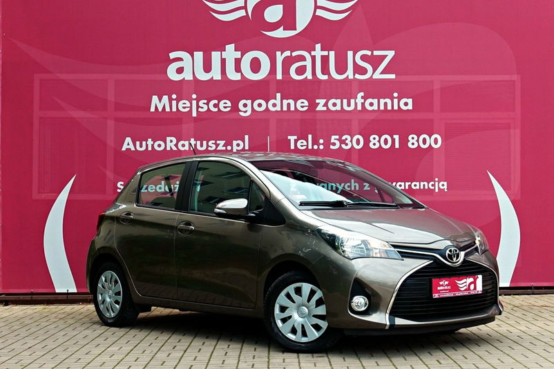 samochód osobowy Toyota zdjęcie 1