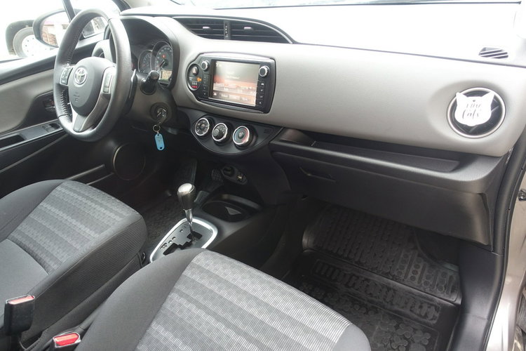 Toyota Yaris Oferta Prywatna Automat Salon PL zdjęcie 13