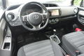 samochód osobowy Toyota zdjęcie 16