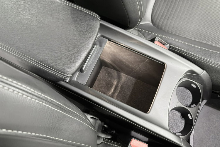 Renault Scenic 1.6 dCi 130KM INTENS Full LED Panorama HeadUp PDC 360 BOSE zdjęcie 30