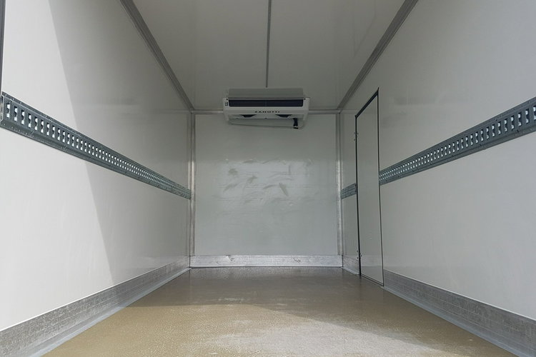 MAN TGE 3.180 VW CRAFTER 8EP CHŁODNIA AGREGAT 4.20x2.10x2.20 IZOTERMA zdjęcie 25