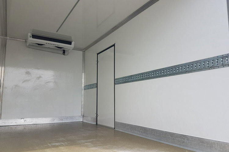 Volkswagen Crafter MAN TGE 3.180 8EP CHŁODNIA AGREGAT 4.20x2.10x2.20 IZOTERMA zdjęcie 26