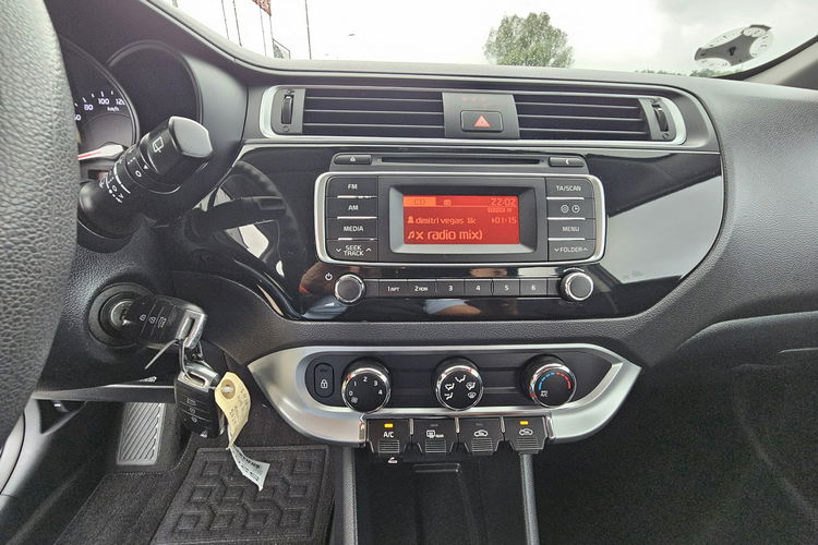 Kia Rio tempomat,  serwis aso,  alufelgi,  zarejestrowany zdjęcie 18