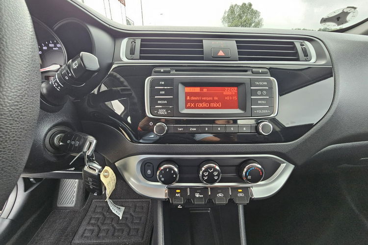 Kia Rio tempomat,  serwis aso,  alufelgi,  zarejestrowany zdjęcie 20