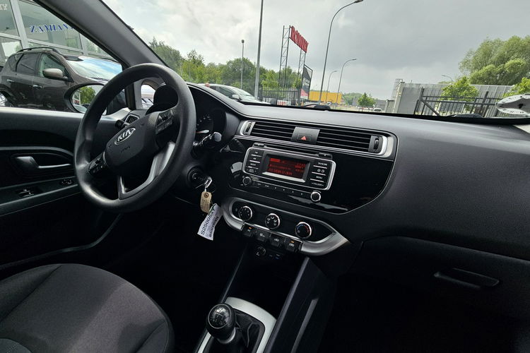 Kia Rio tempomat,  serwis aso,  alufelgi,  zarejestrowany zdjęcie 24