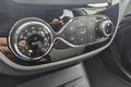 samochód osobowy Renault zdjęcie 17