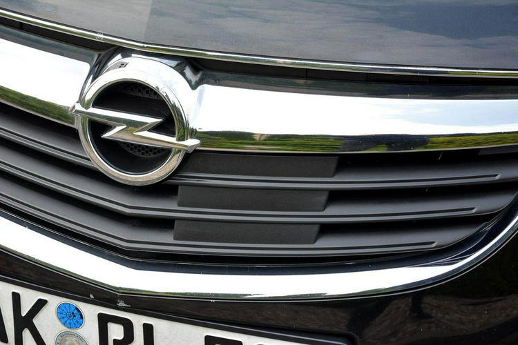 Opel Insignia Bi-Xenon Ledy 4X4 Zegary Virtual Radar Lane Assist Navi 2xParktr zdjęcie 5