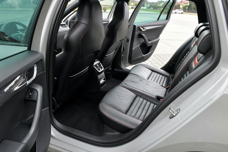 Skoda Octavia 2.0TDI(184KM) VRS Xenon Led Navi Panorama Skóry Reling F1 Alu18"ASO zdjęcie 21