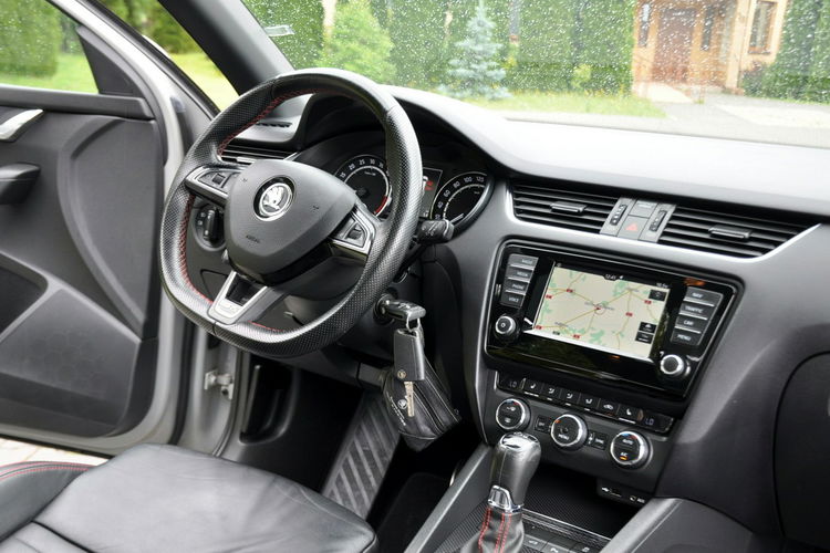 Skoda Octavia 2.0TDI(184KM) VRS Xenon Led Navi Panorama Skóry Reling F1 Alu18"ASO zdjęcie 26