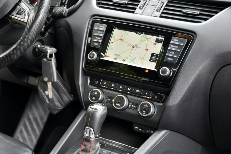Skoda Octavia 2.0TDI(184KM) VRS Xenon Led Navi Panorama Skóry Reling F1 Alu18"ASO zdjęcie 27