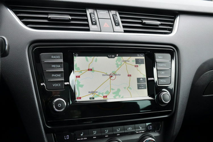 Skoda Octavia 2.0TDI(184KM) VRS Xenon Led Navi Panorama Skóry Reling F1 Alu18"ASO zdjęcie 32