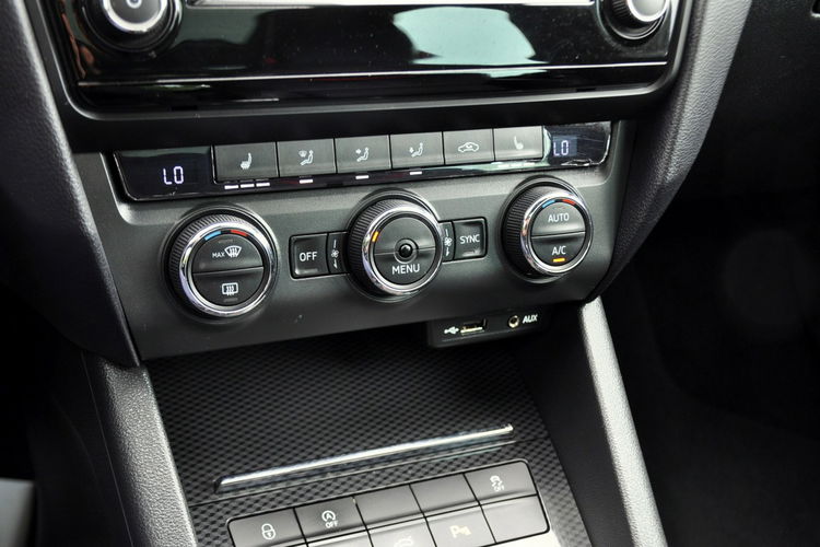 Skoda Octavia 2.0TDI(184KM) VRS Xenon Led Navi Panorama Skóry Reling F1 Alu18"ASO zdjęcie 34