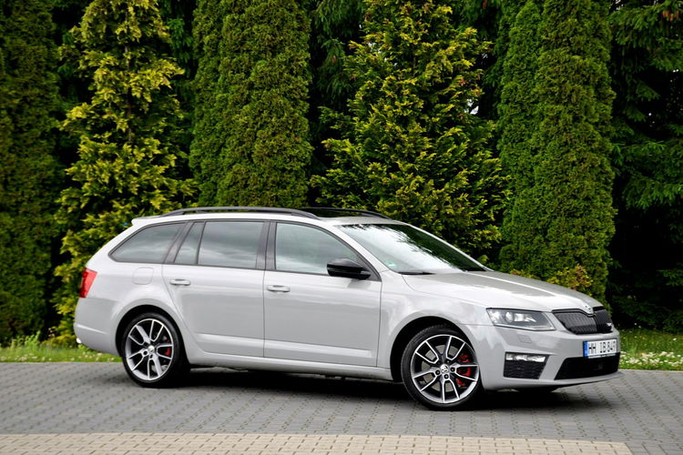 Skoda Octavia 2.0TDI(184KM) VRS Xenon Led Navi Panorama Skóry Reling F1 Alu18"ASO zdjęcie 4