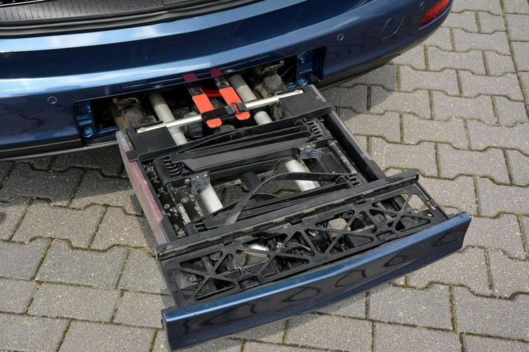 Opel Zafira Cosmo 7-Foteli Navi Skóry Ledy Xenon Parktronik Bagażnik Rowerowy zdjęcie 35